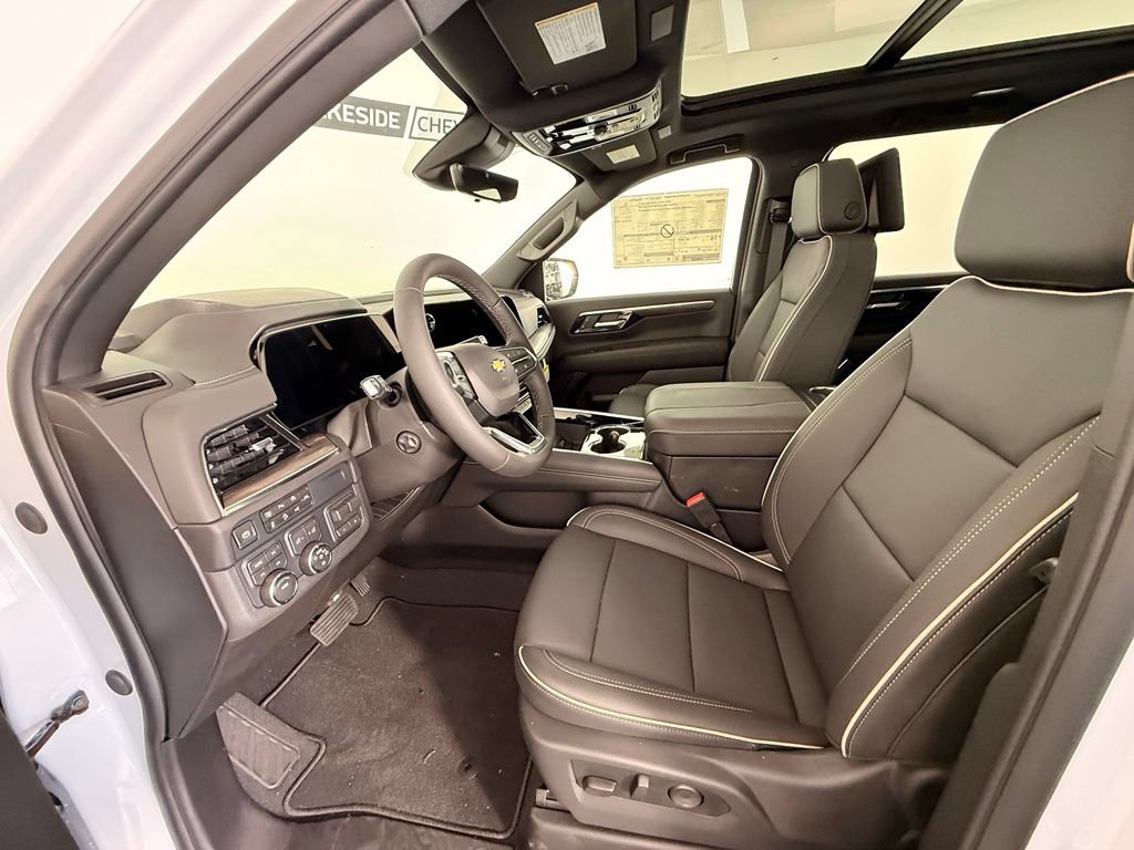 New 2026 Chevrolet Suburban Premier AWD/4WD image 18