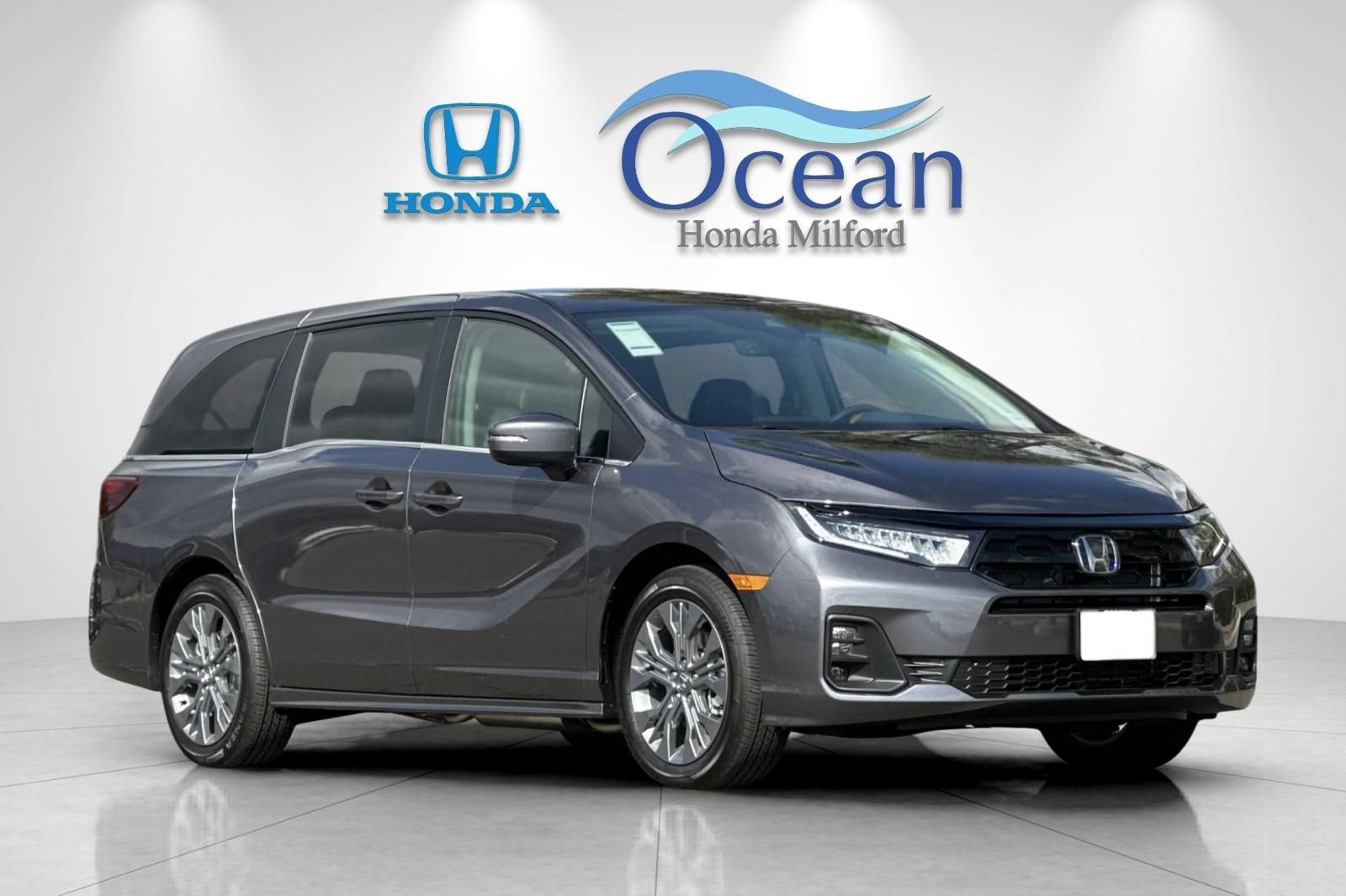New 2026 Honda Odyssey Touring image 7
