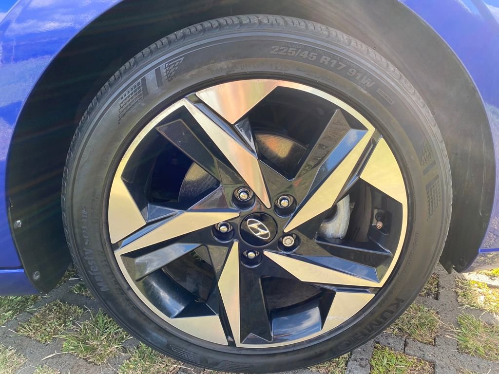 Certified 2023 Hyundai Elantra SEL w/ Convenience Package FWD image 9