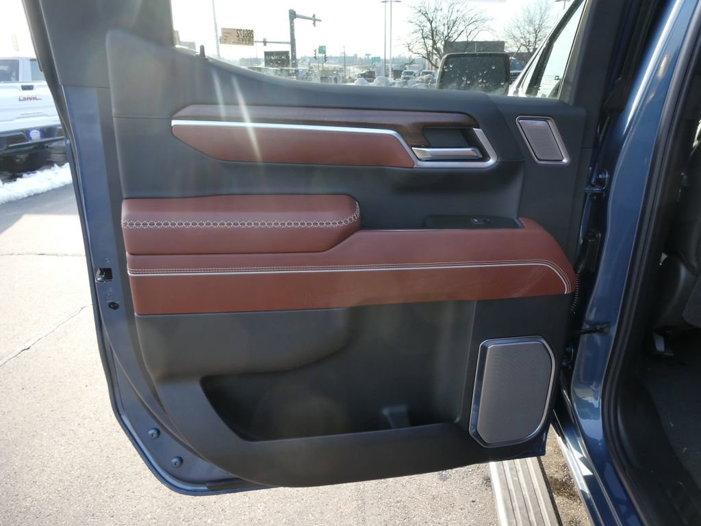 New 2026 GMC Sierra 1500 Denali Ultimate w/ LPO, Black Badging Package image 34