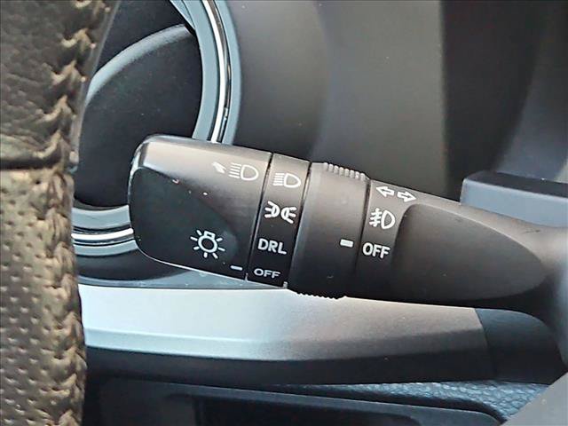 Used 2018 Toyota Tacoma SR5 RWD image 23