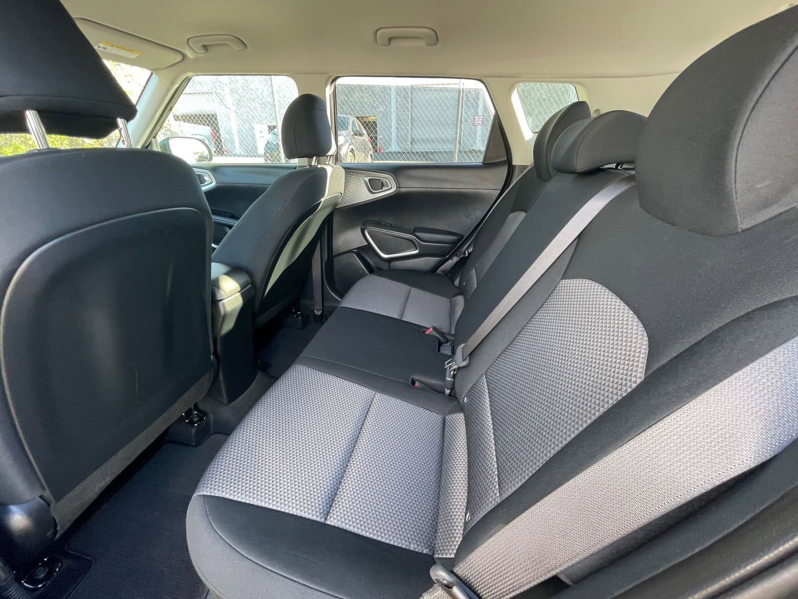 Used 2025 Kia Soul LX w/ LX Technology Package image 23