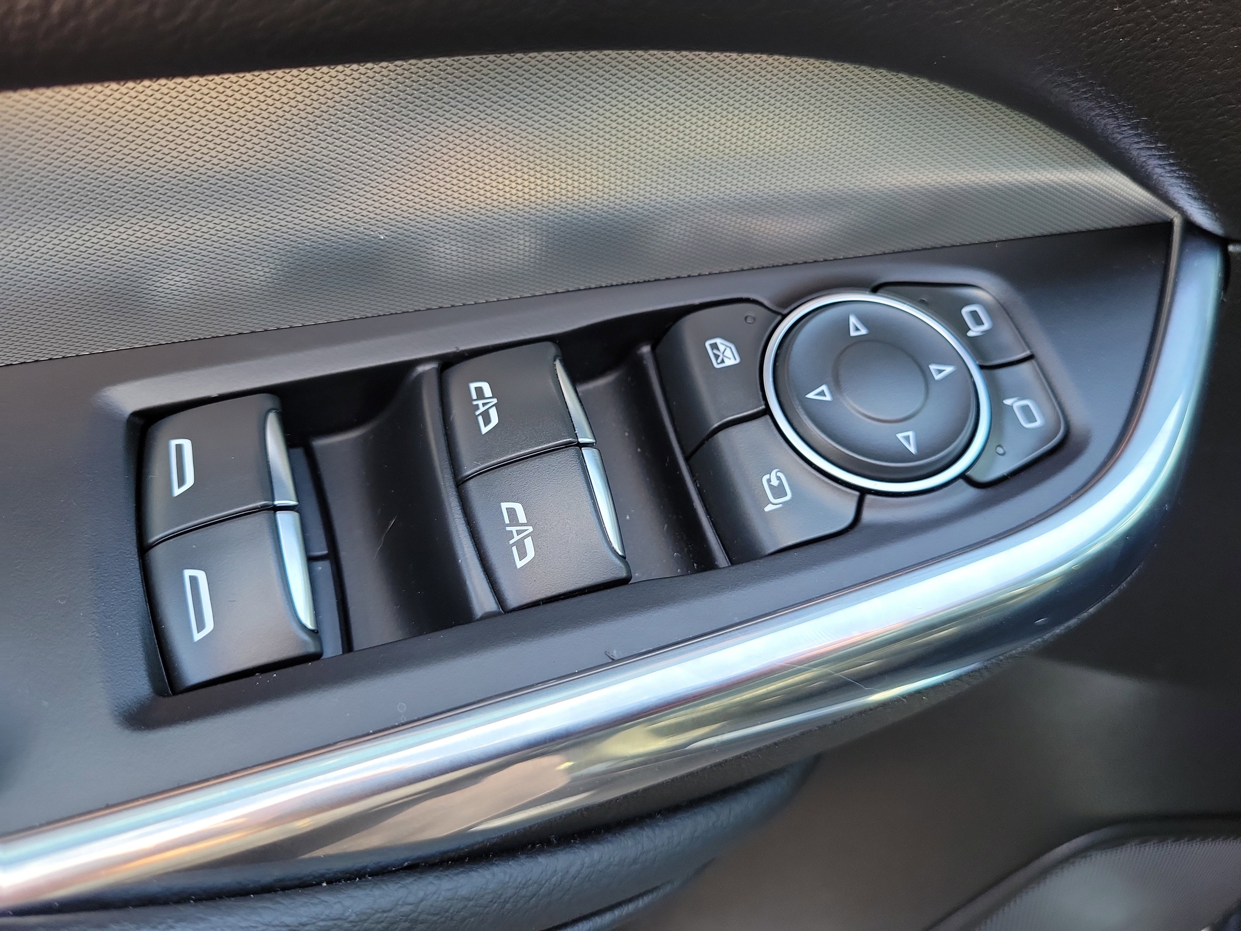 Used 2023 Cadillac XT4 Premium Luxury image 21