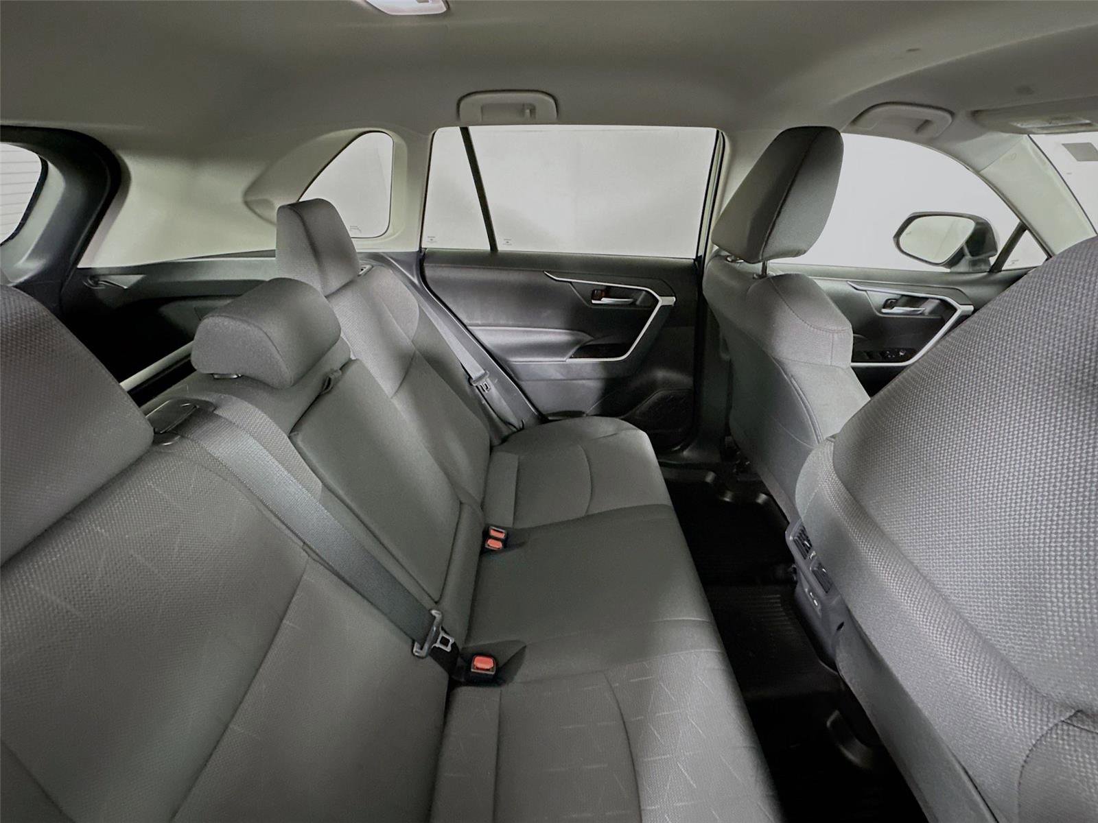 Used 2025 Toyota RAV4 XLE image 25