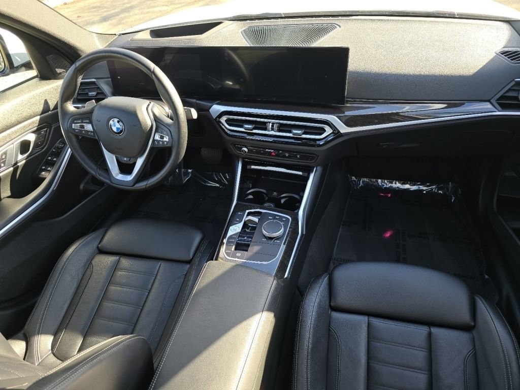 Used 2023 BMW 330i xDrive Sedan w/ Premium Package image 23