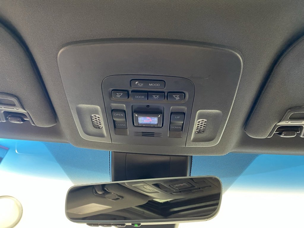 Used 2022 Toyota Avalon Touring image 19