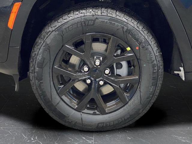 New 2026 Jeep Grand Cherokee Altitude image 38