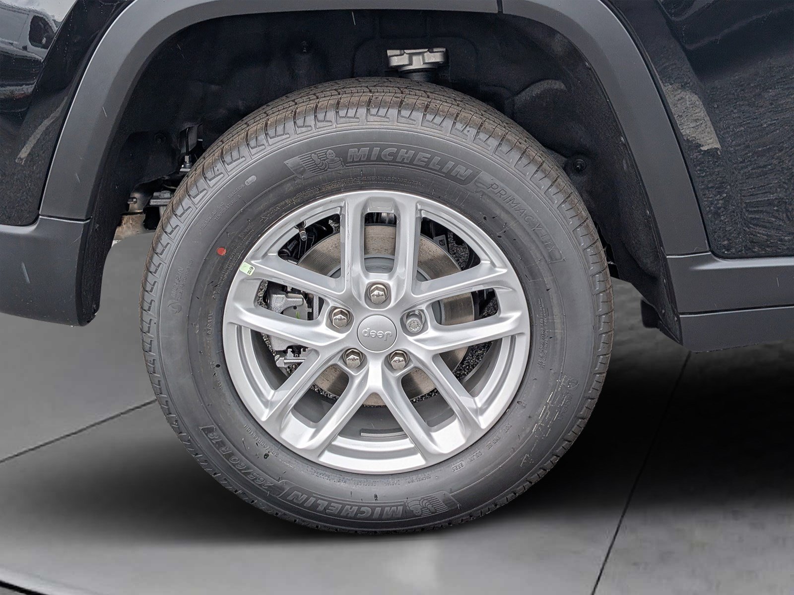 New 2025 Jeep Grand Cherokee Laredo w/ Luxury Tech Group I AWD/4WD image 8