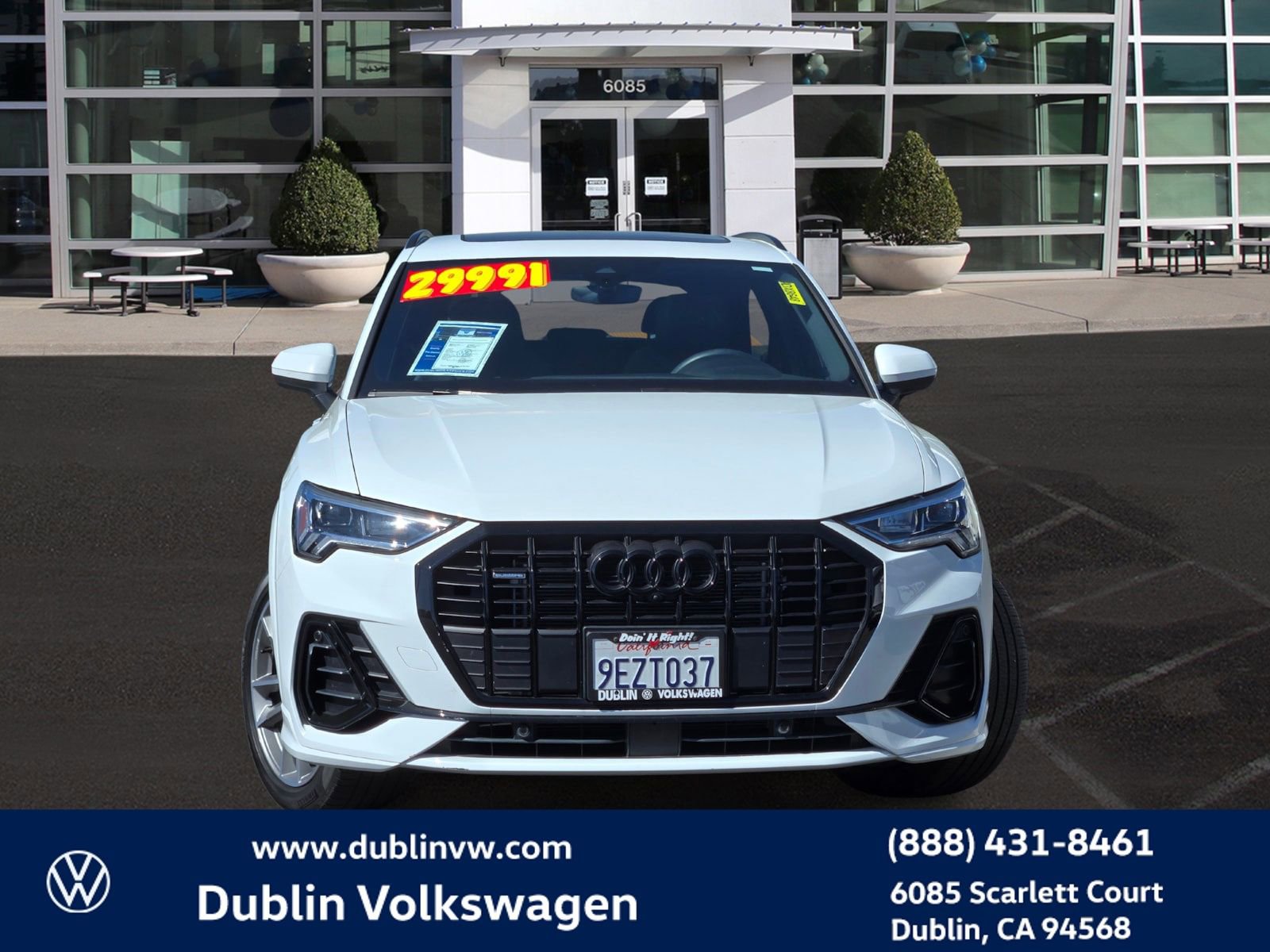 Used 2023 Audi Q3 2.0T Premium Plus w/ Premium Plus Package image 2