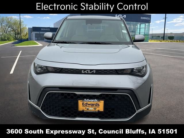 Used 2025 Kia Soul LX FWD image 9