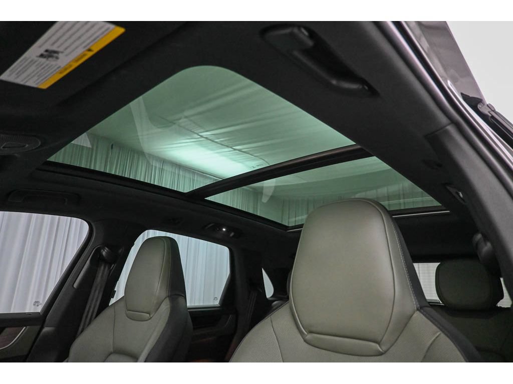 Used 2024 Porsche Cayenne S AWD/4WD image 13