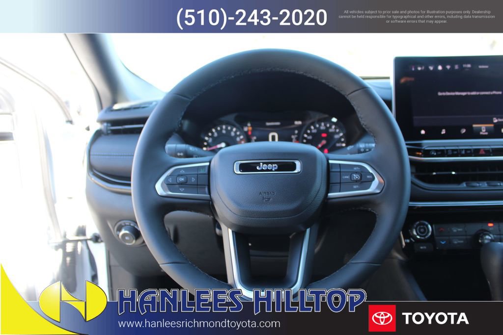 Used 2026 Jeep Compass Latitude image 15