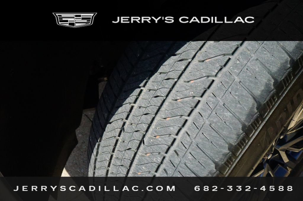 Used 2024 Cadillac Escalade ESV V AWD/4WD image 8