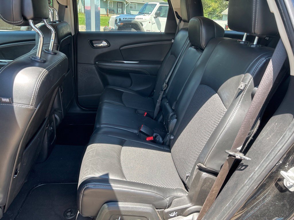 Used 2020 Dodge Journey Crossroad FWD image 12