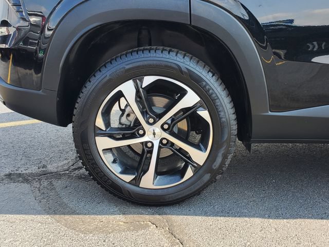 Certified 2024 Chevrolet Trax RS w/ Driver Confidence Package FWD image 9