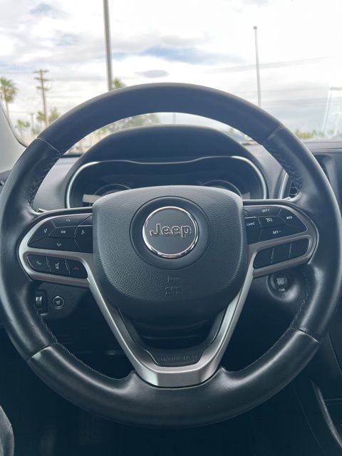 Used 2020 Jeep Cherokee Latitude Plus w/ Comfort/Convenience Group FWD image 13