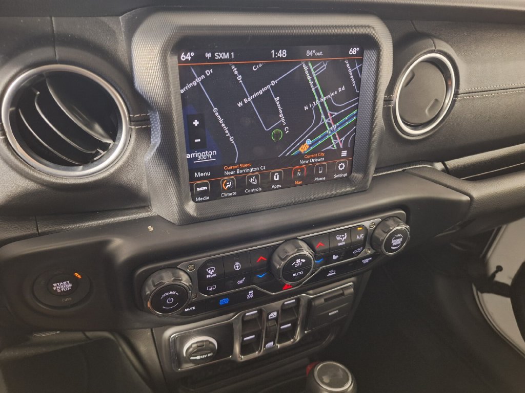 Used 2022 Jeep Wrangler Unlimited Sahara w/ Cold Weather Group AWD/4WD image 18