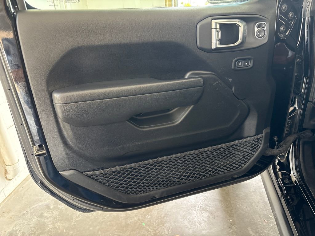 Used 2023 Jeep Gladiator Mojave w/ Trailer Tow Package image 15