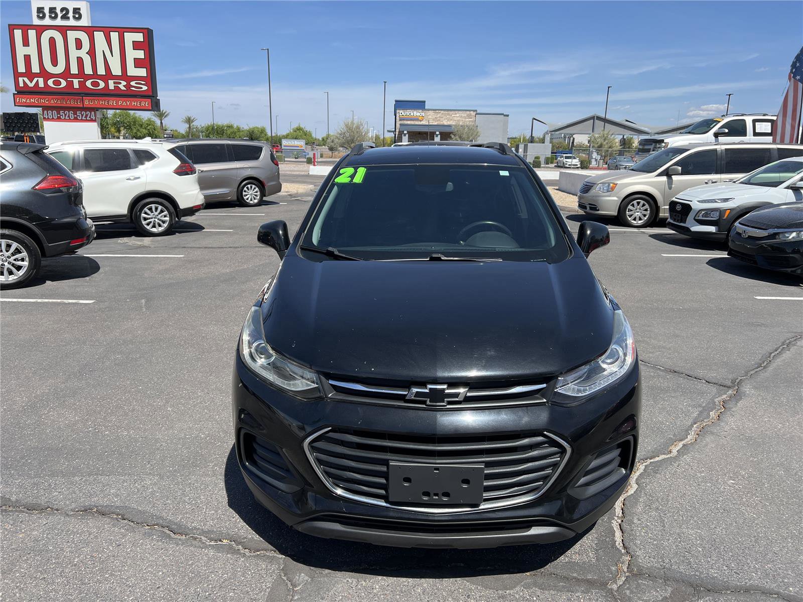Used 2021 Chevrolet Trax LT w/ Midnight Edition FWD image 2