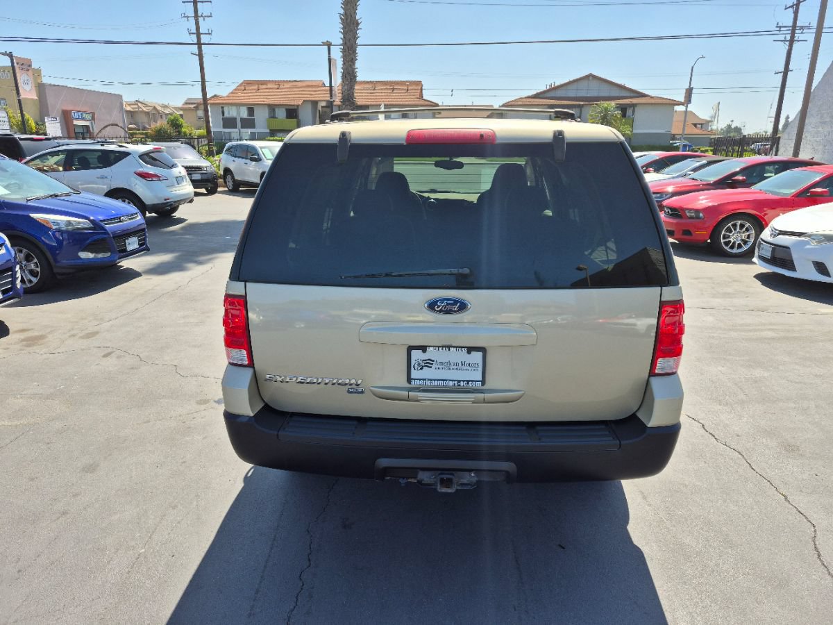Used 2004 Ford Expedition XLT RWD image 4