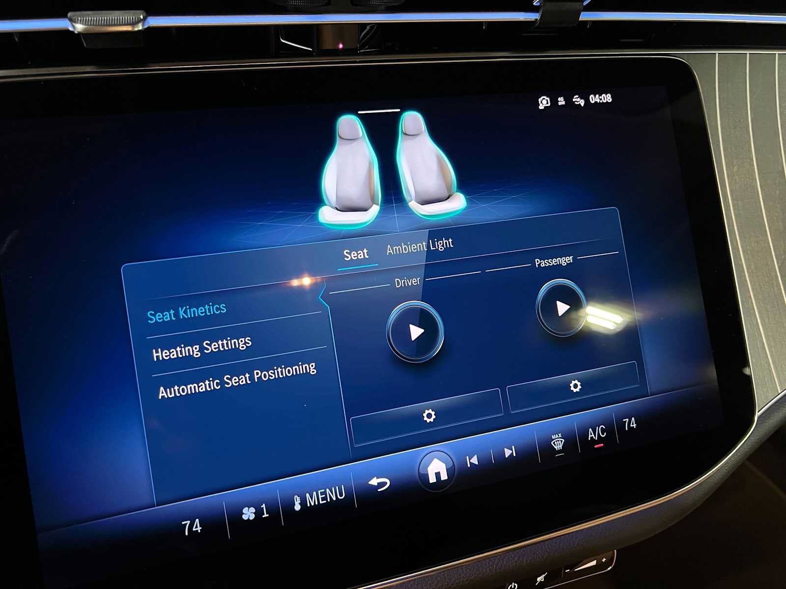 Used 2025 Mercedes-Benz E 350 Sedan image 35