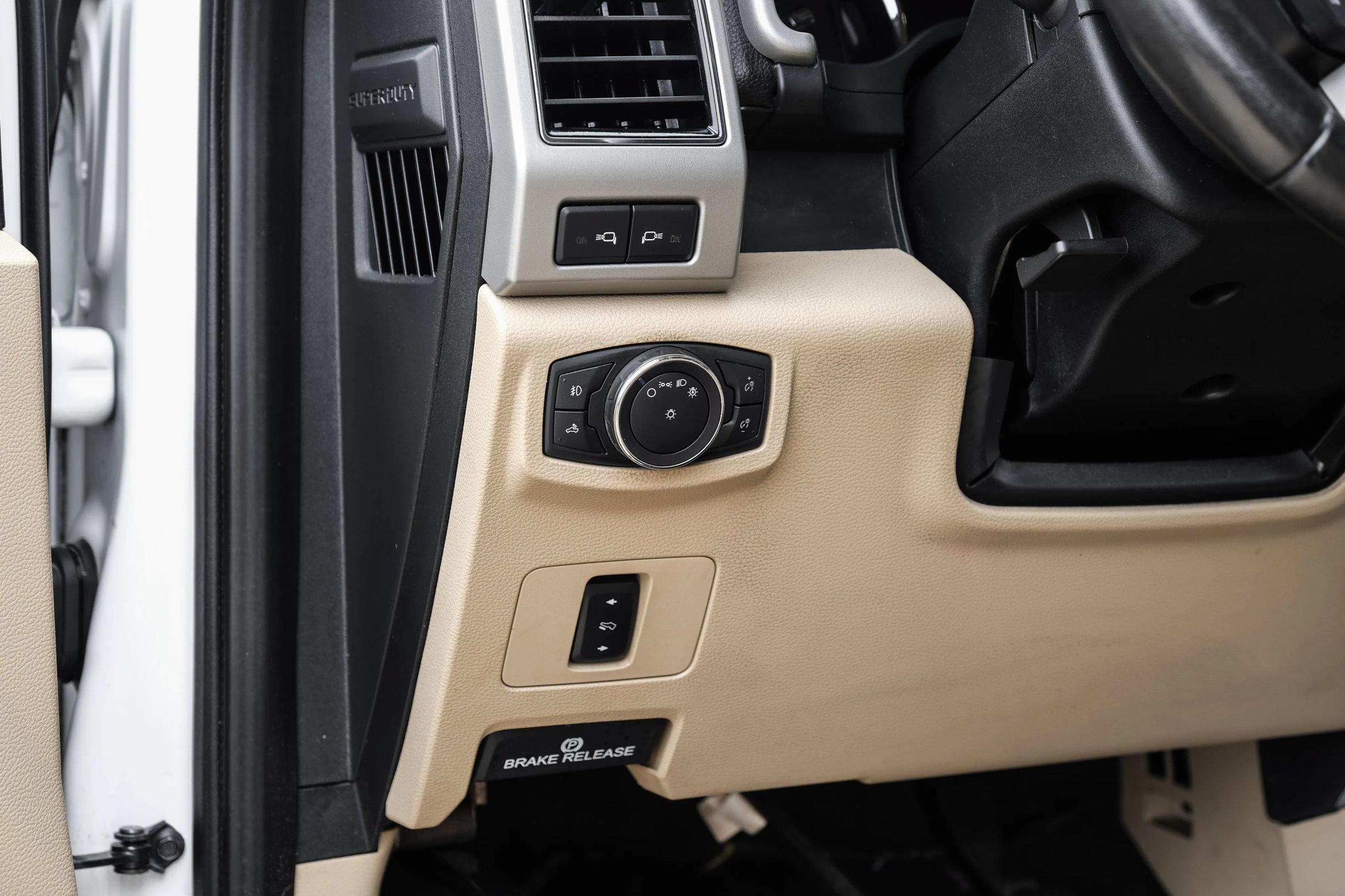 Used 2019 Ford F250 Lariat w/ Chrome Package AWD/4WD image 39