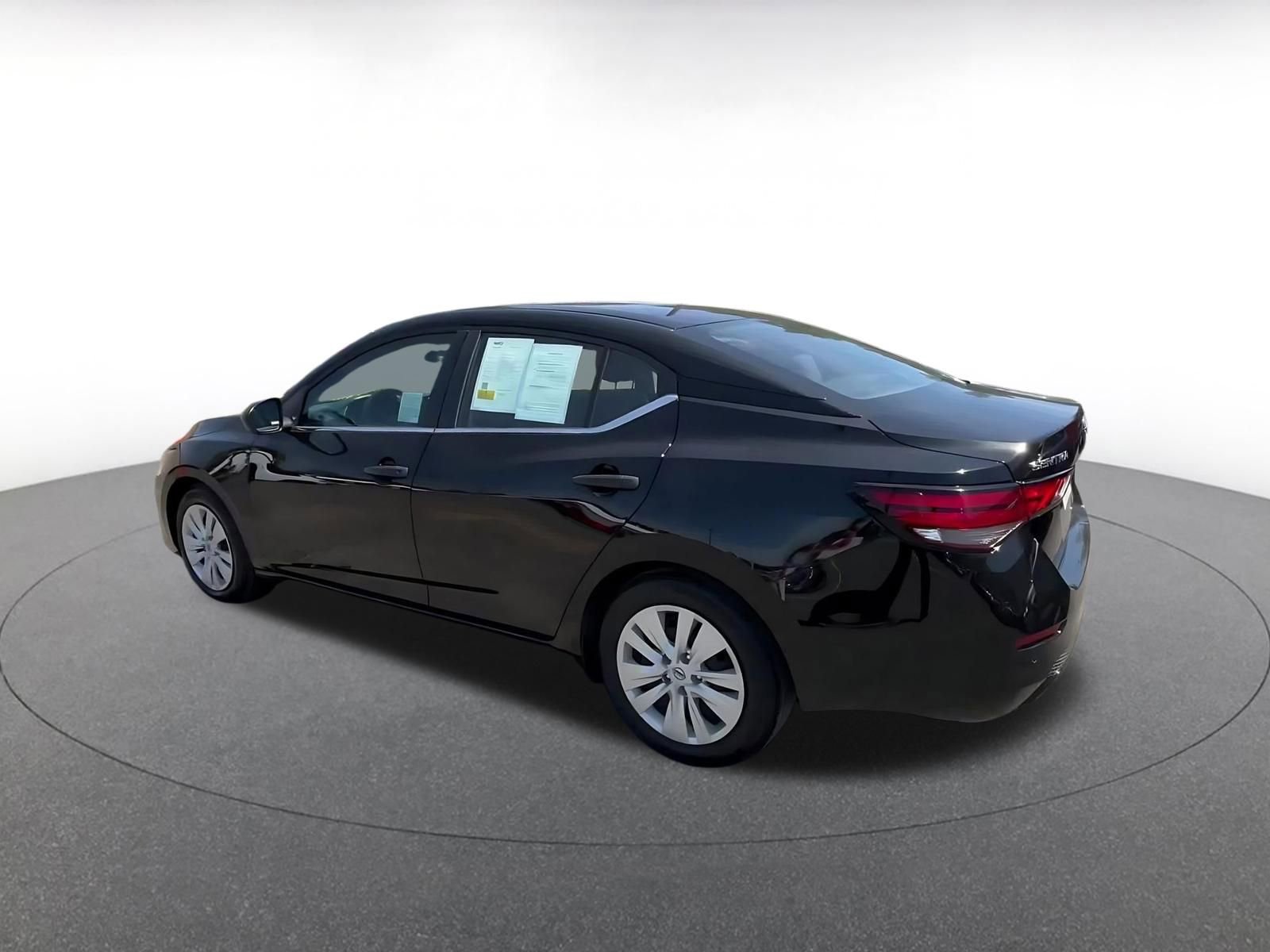 Used 2025 Nissan Sentra S FWD image 10