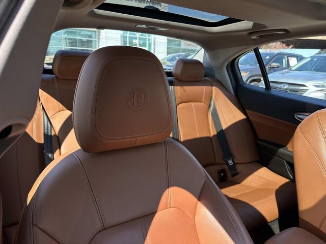 Used 2021 Alfa Romeo Giulia Sprint w/ Nero Edizione image 11