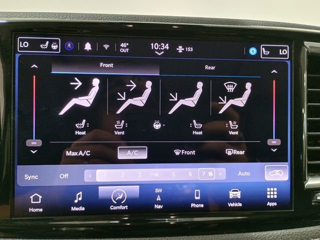 Used 2023 Chrysler Pacifica Limited FWD image 24