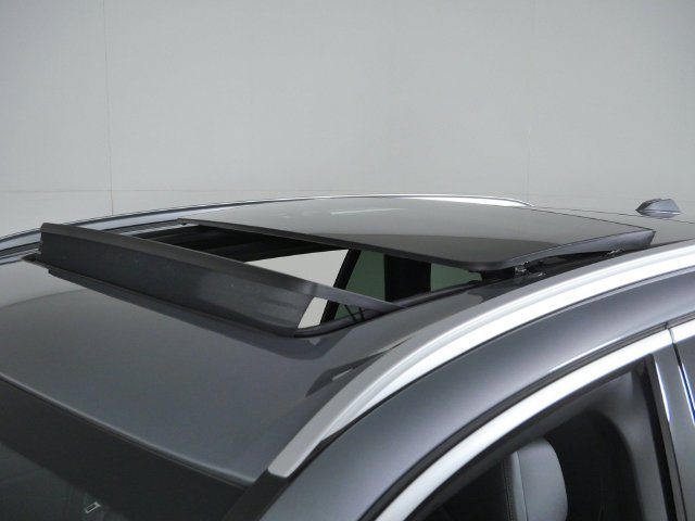 New 2027 Volkswagen Jetta SE FWD image 17