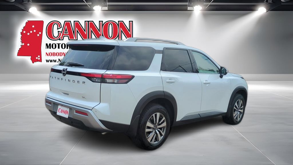 Used 2025 Nissan Pathfinder SL FWD image 5