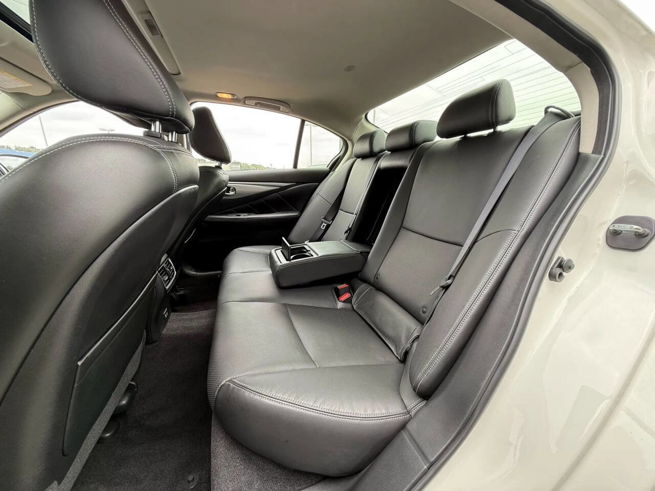 Used 2021 INFINITI Q50 Luxe w/ Seat & Sound Package image 17