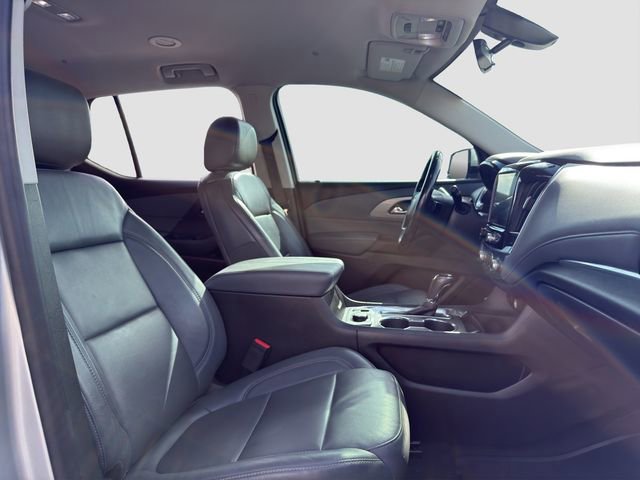 Used 2019 Chevrolet Traverse LT FWD image 16