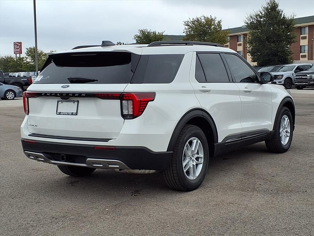 New 2026 Ford Explorer Active w/ Active Comfort Package RWD image 4