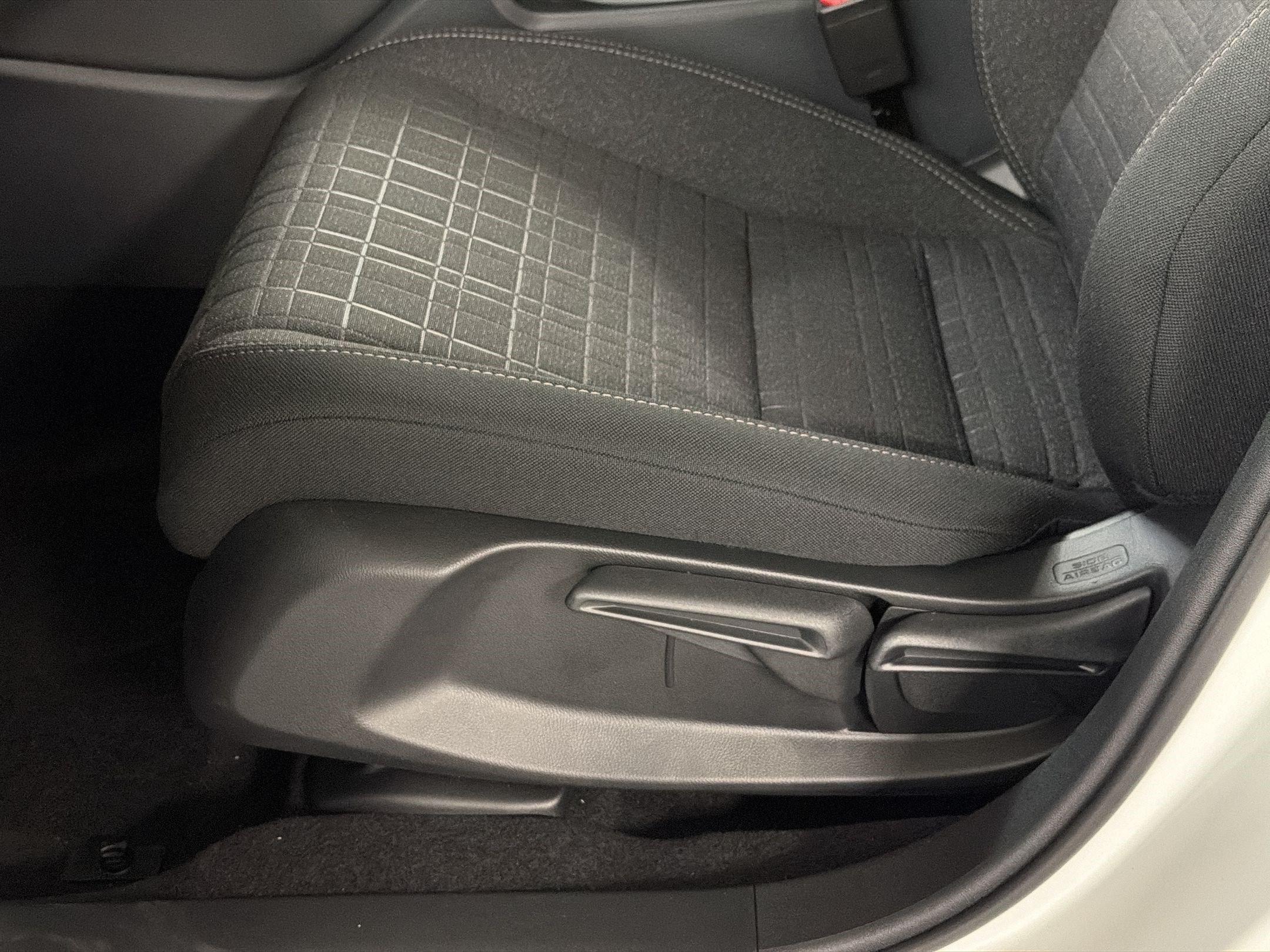 New 2027 Honda HR-V LX image 15