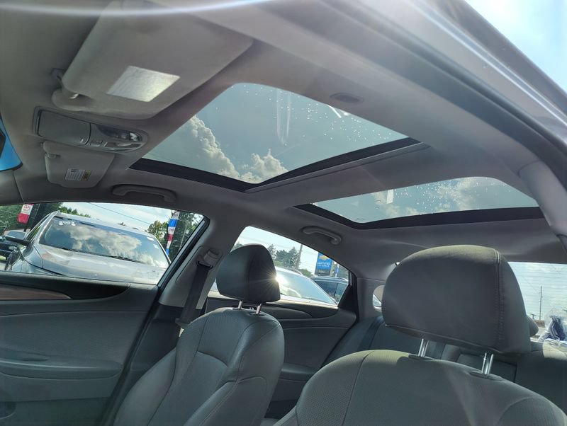 Used 2014 Hyundai Sonata Limited w/ Panoramic Sunroof Package 02 FWD image 10