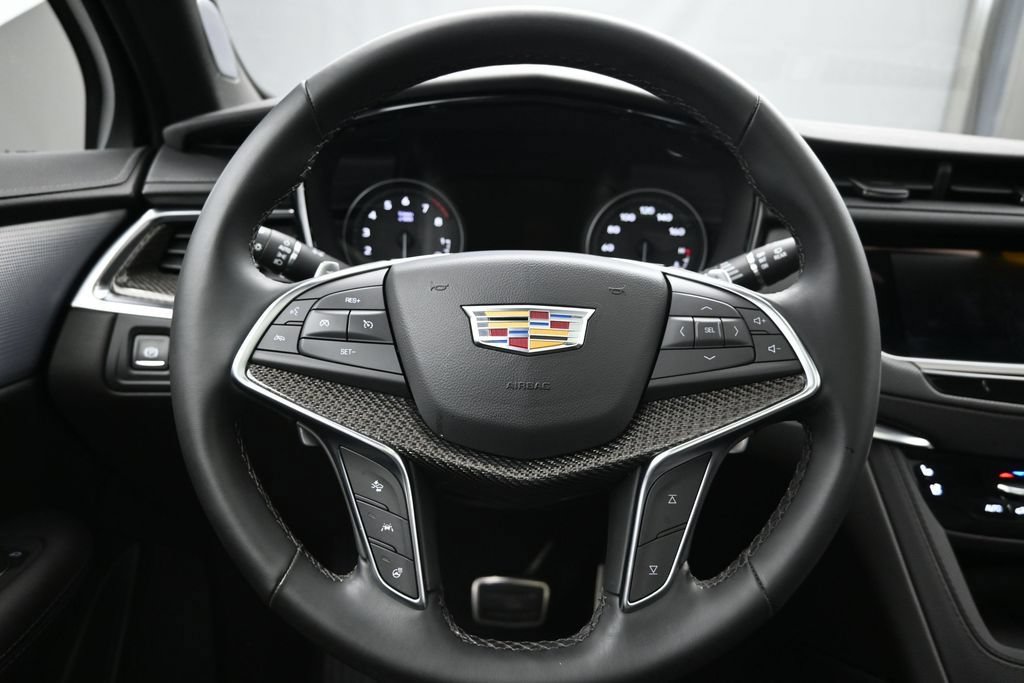 Used 2026 Cadillac XT5 Sportv w/ LPO, Floor Liner Package AWD/4WD image 13