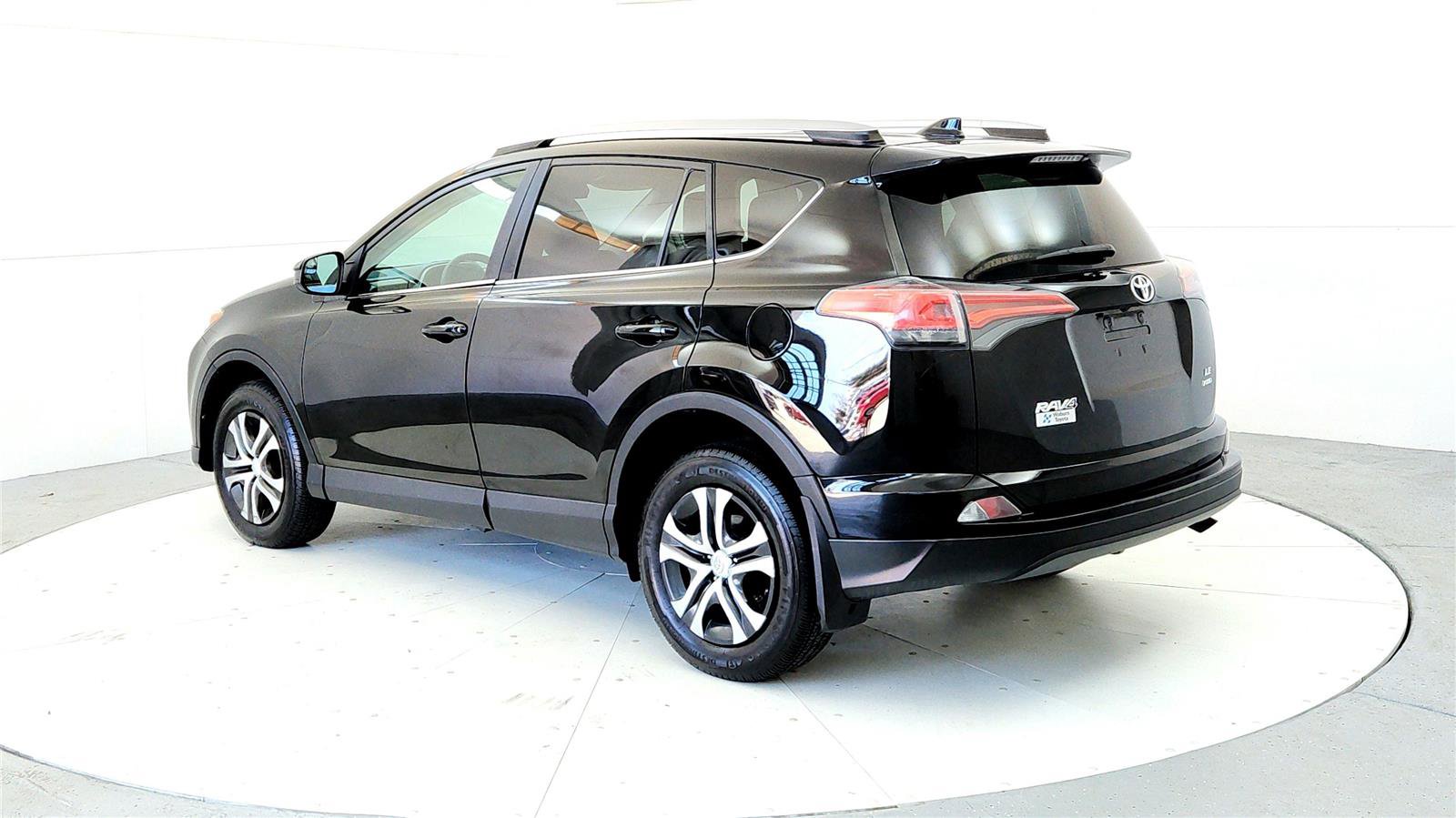 Used 2017 Toyota RAV4 LE w/ All Weather Liner Package AWD/4WD image 4