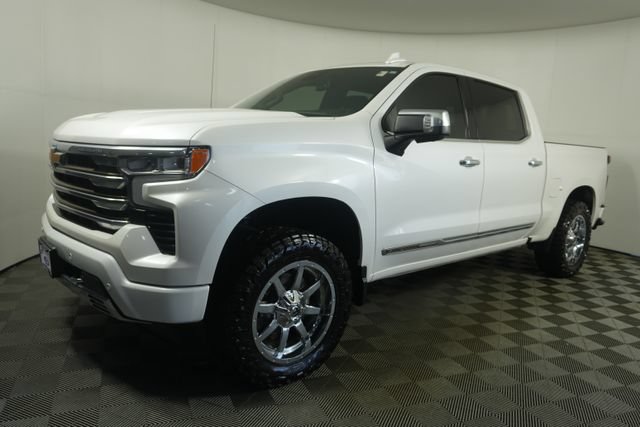 Used 2022 Chevrolet Silverado 1500 High Country w/ Z71 Off-Road Package AWD/4WD image 7