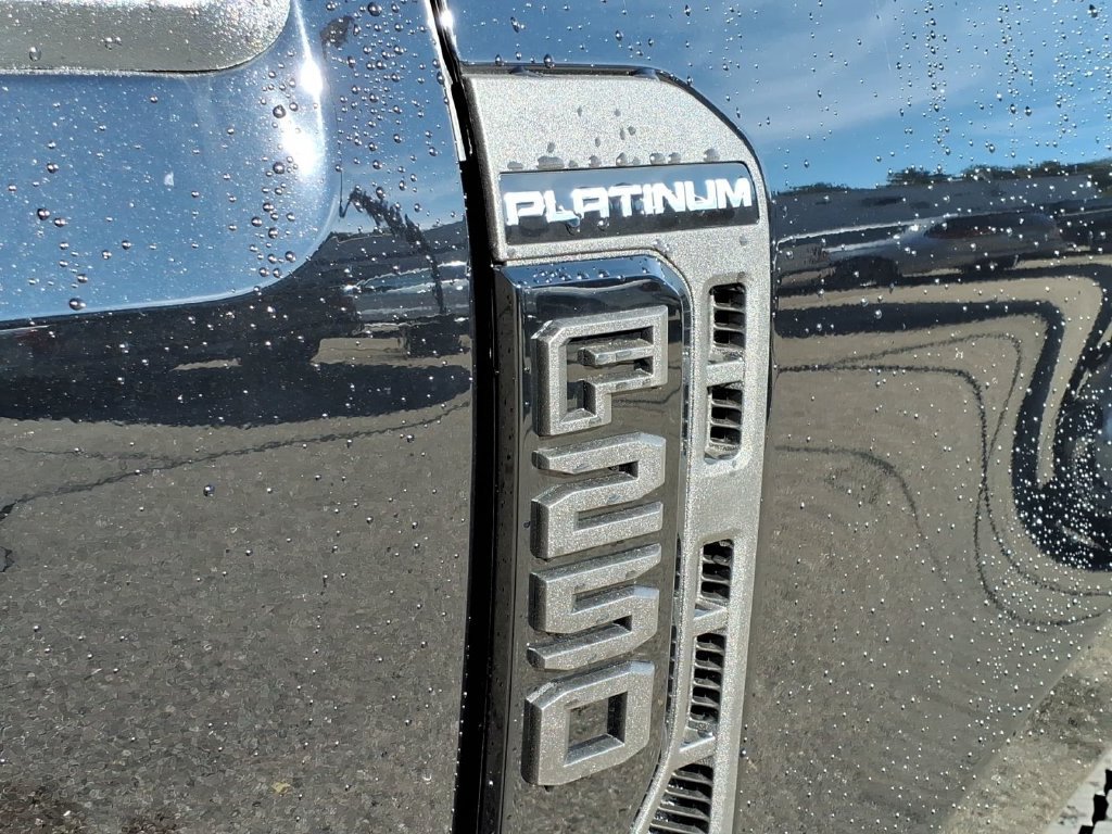 New 2026 Ford F250 Platinum w/ FX4 Off-Road Package AWD/4WD image 13