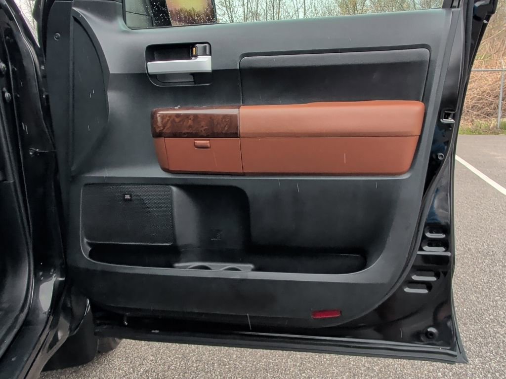 Used 2012 Toyota Tundra Limited w/ TRD Off-Road Pkg image 31