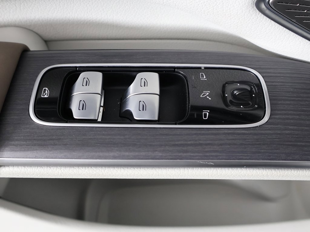 Used 2023 Mercedes-Benz EQS 580 4MATIC SUV image 36