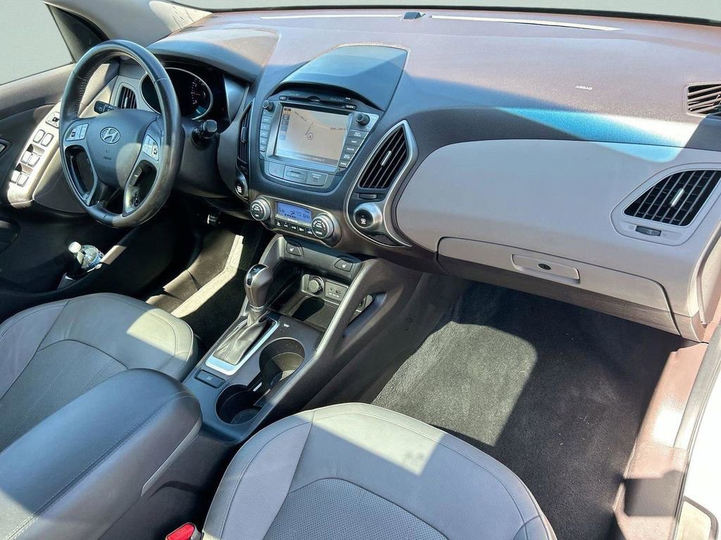 Used 2015 Hyundai Tucson Limited w/ Option Group 03 image 16