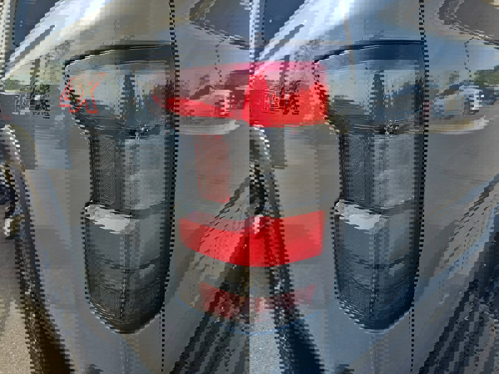 Used 2024 Nissan Frontier PRO-4X w/ Pro Premium Package image 34