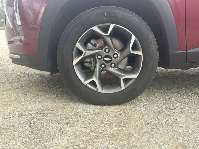 Certified 2025 Chevrolet Trax LT w/ LT Convenience Package image 33