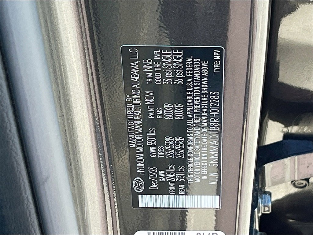 Used 2024 Genesis GV70 2.5T w/ Advanced Package image 29