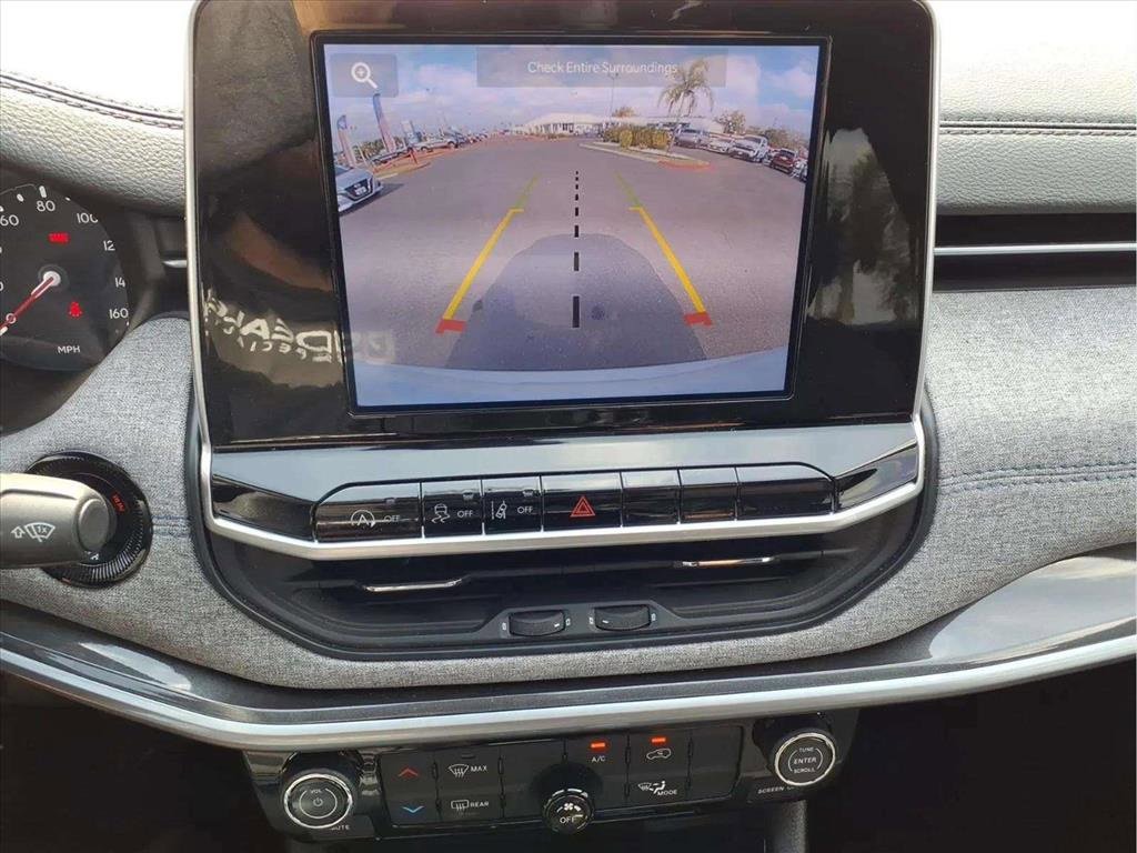 Used 2025 Jeep Compass Sport image 15