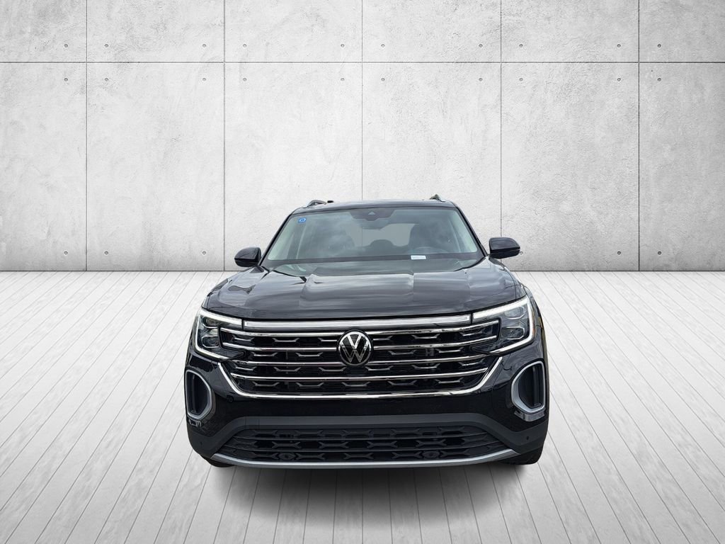 Used 2025 Volkswagen Atlas SEL image 2