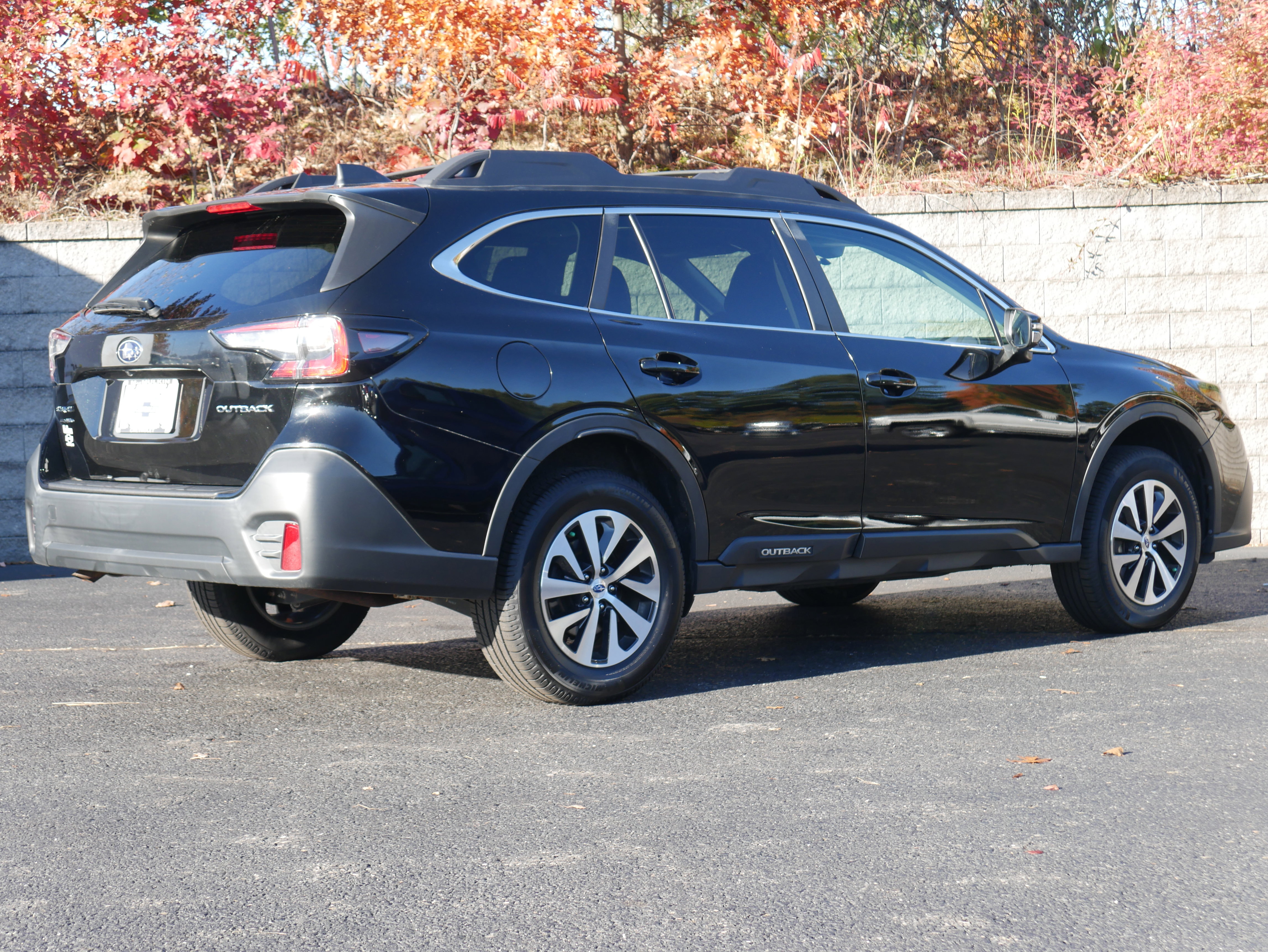 Used 2021 Subaru Outback Premium image 7