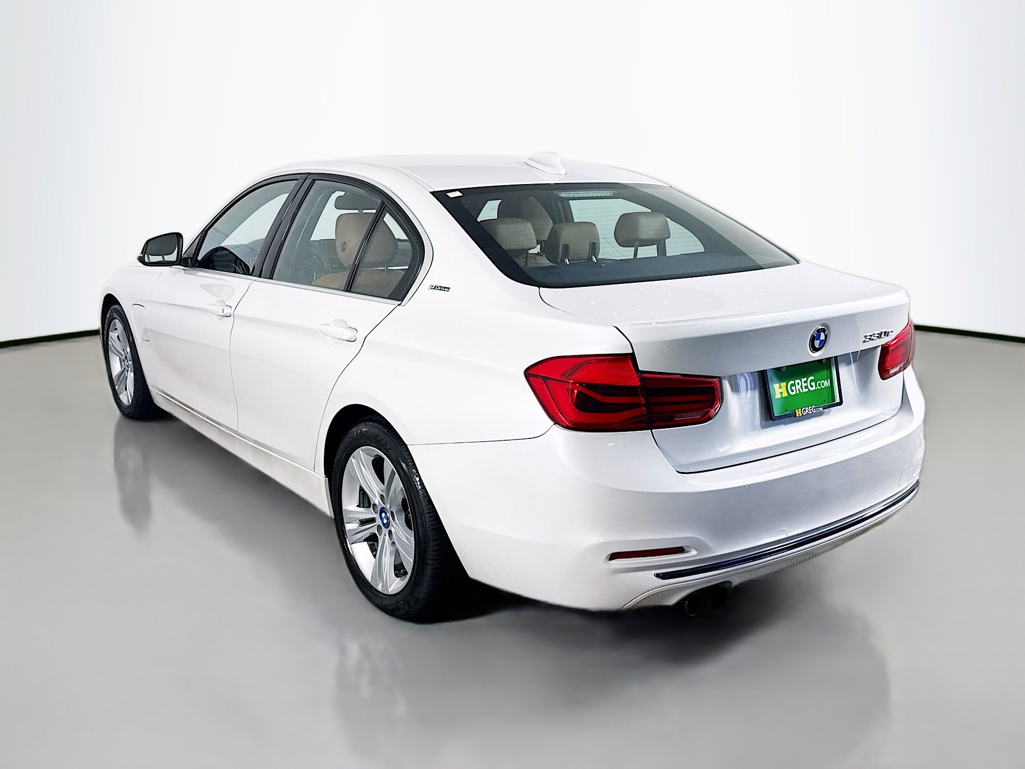 Used 2017 BMW 330e image 7